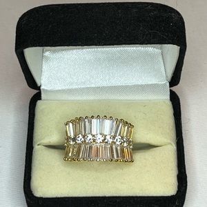 Goldtone cocktail ring size 6
